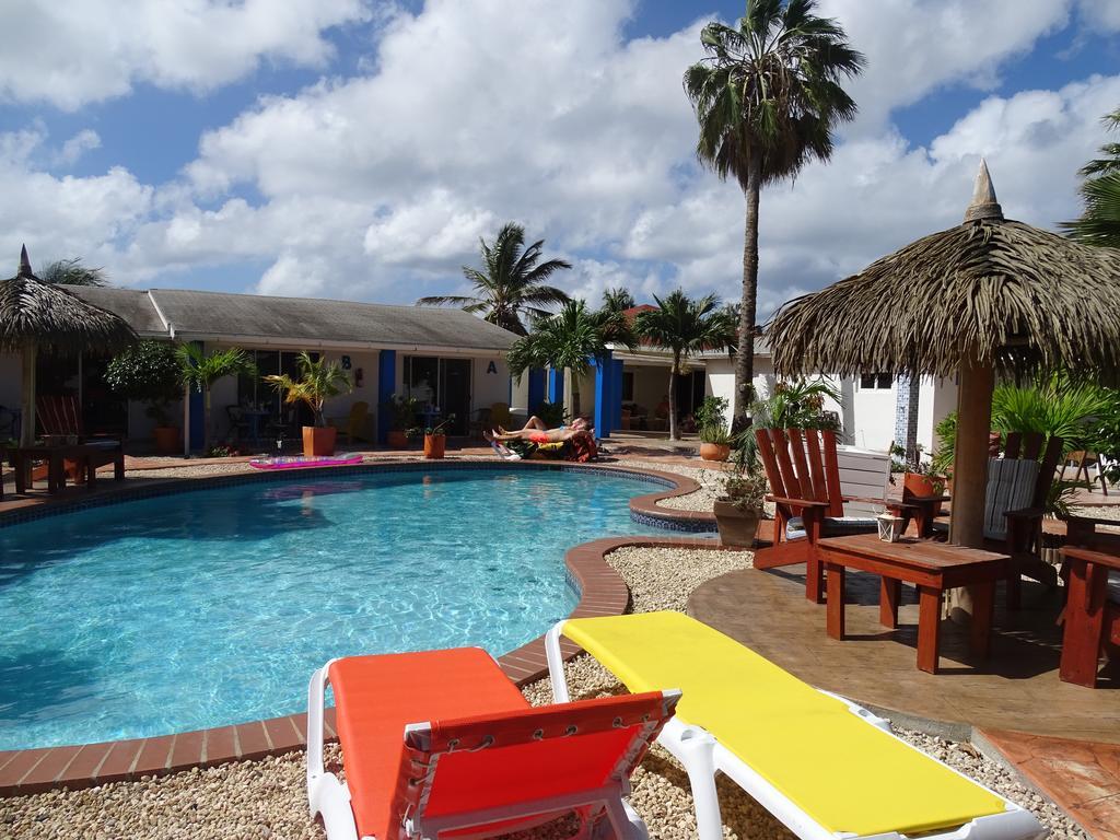 Hacienda Wayaca Apartments Oranjestad Exterior foto