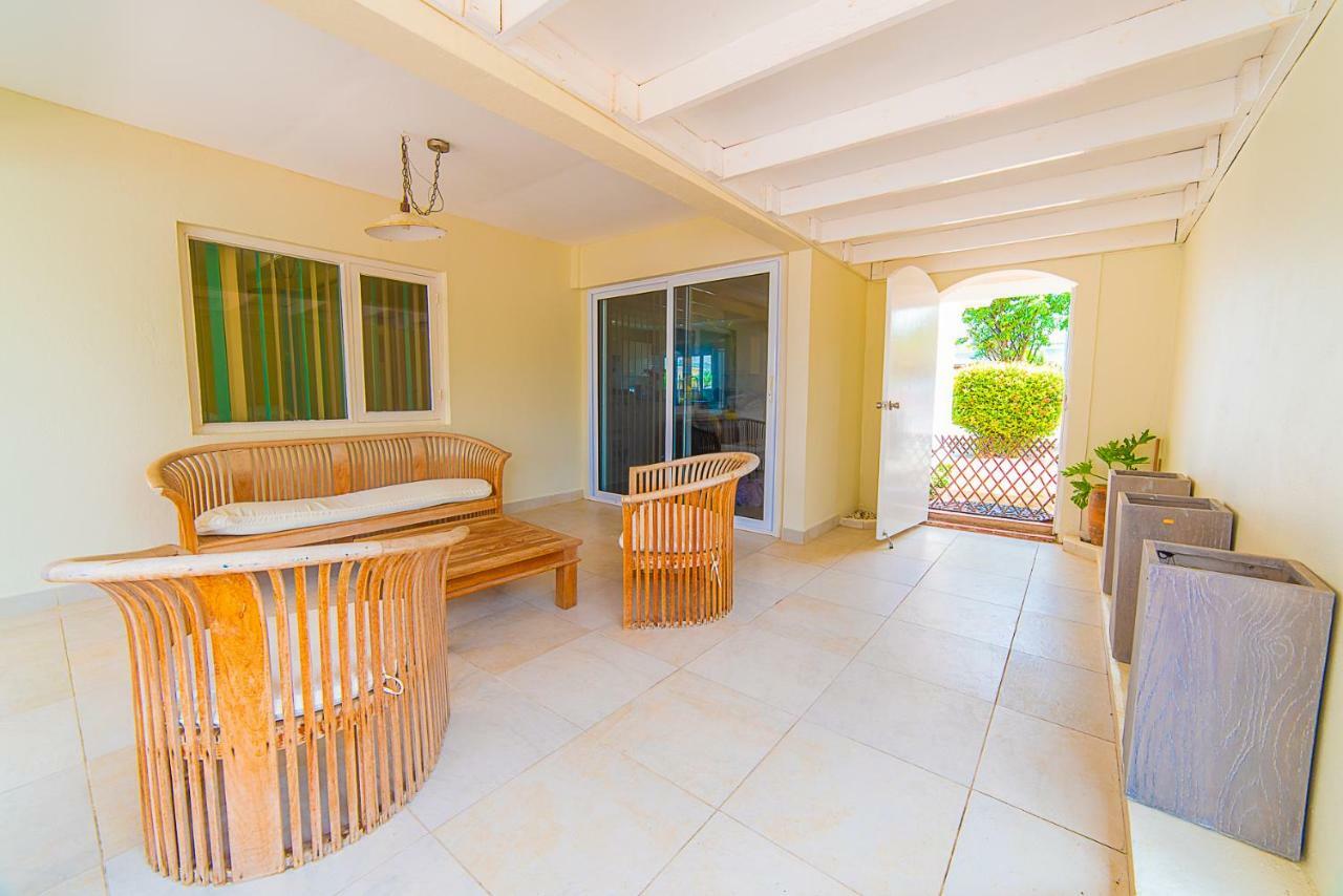 Hacienda Wayaca Apartments Oranjestad Exterior foto